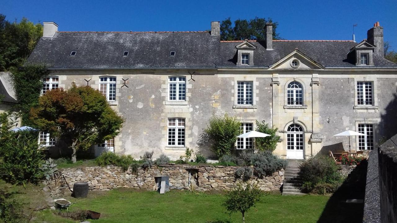 Manoir De La Fontaine Du Chene Bed & Breakfast Coutures  Exterior photo